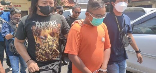 Oknum LSM di Brebes ditangkap polisi karenae diduga melakukan pemerasan kepala Desa di Brebes. /Arah Pantura