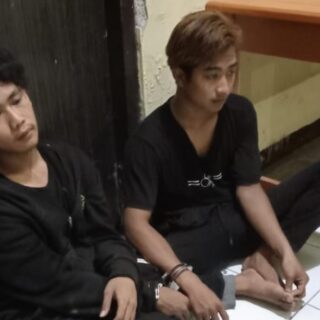 Dua pelaku pembobol gudang minimarket ditangkap Polsek Bantarkawung Brebes./ist