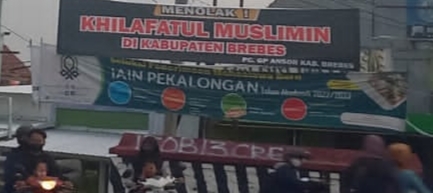Marak spanduk penolakan kegiatan Khilafatul Muslimin di Brebes. /Ist